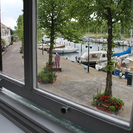 Het Kadehuisje Middelharnis